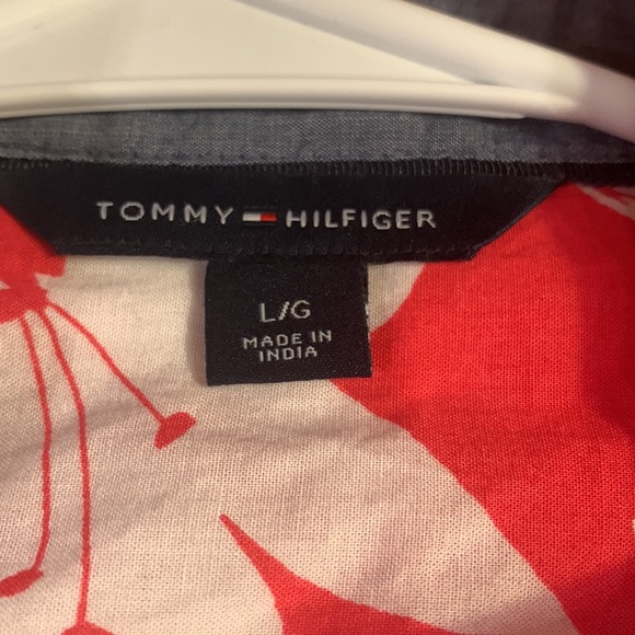 Tommy Hilfiger women’s blouse size large. EUC - Picture 3 of 7